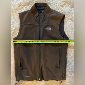 North Face Windwall Vest. Medium, Olive Drab color